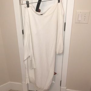 Express off the shoulder top (L)